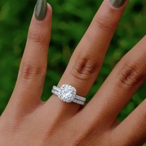 Classic Women Wedding Ring Set Metal Silver Color White Zircon Engagement band